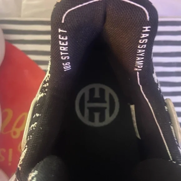 Adidas Harden Vol. 4 Cookies & Cream size 11.5